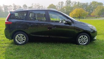 Renault Grand Scénic 1,5 DCI Privilege 7Míst 81KW - 6