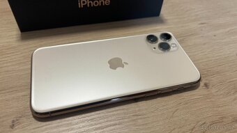 Apple iPhone 11 Pro 256GB, příslušenství, 4800Kč - 6