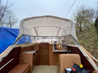Obytná loď Marex - 6