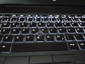 HP Zbook 15 G3 Herní core i7 8 vlákno 32g Ddr4 - 6