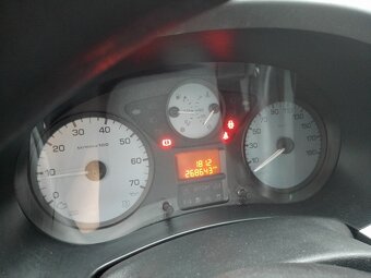 Citroen Berlingo FEEL 1,6HDi - 6