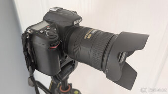 Nikon D7000 + 18-200mm 3.5-5.6 + 35mm 1.8 + příslušenství - 6