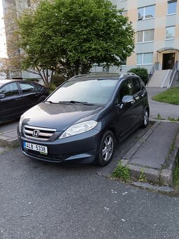Honda fr-v 2.2 - 6