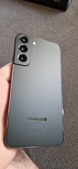 Samsung Galaxy S22 - 6