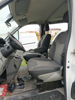 Renault Trafic 2.5dci automat  sedačky 1+1 - 6