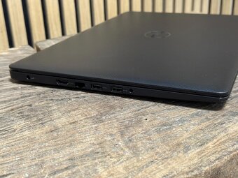 7) DELL Vostro 15 3000 - 15.6", i5-1035G1/16GB/512GB/MX230 - 6