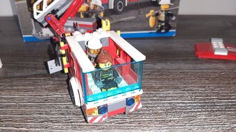 lego CITY  60107 hasiči - 6