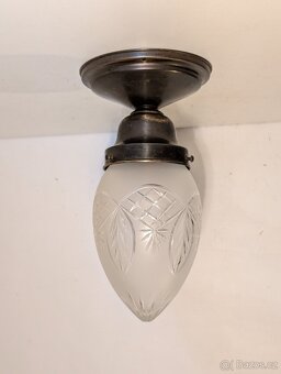 mosazný secesní lustr, vybrušované matové stínidlo - 6