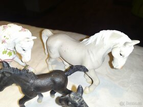 10. Schleich koně lipicán, fellský a jiní - 6