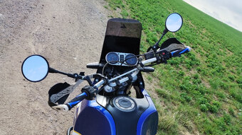 Suzuki DR BIG 800 - 6