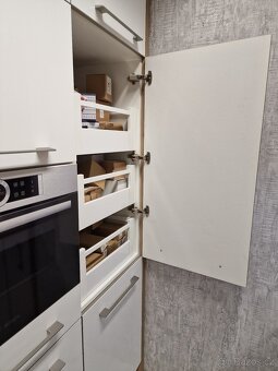 Nová kuchyňská linka vč. spotřebičů za 50% ceny. - 6