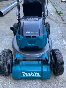 AKU sekačka s pojezdem Makita DLM462 - 6