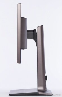 Monitor 24" Ultra HD SAMSUNG U24E850R - 6