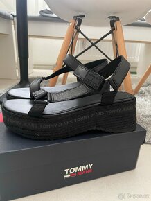 Tommy Jeans sandály - 6