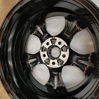 Alu kola Platin na Ford Focus , 5x108 , ET50, 16" - 6