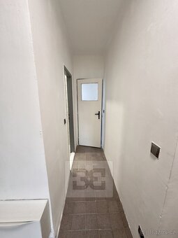 Pronájem bytu 2+1, 55 m2 se zahradou - Praha - Modřany - 6