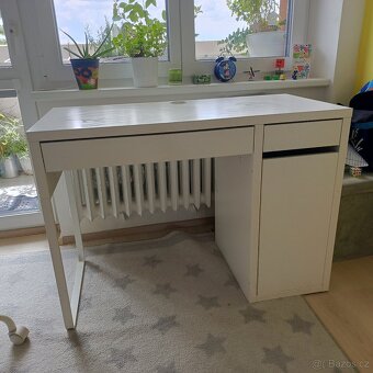 Prodám dětský psací stůl IKEA + židle - 6