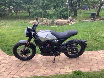Brixton crossfire 125 LC ABS - 6