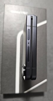 Samsung Galaxy Z Flip7 256GB - 6