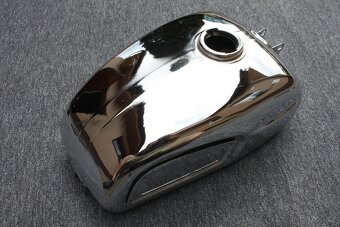 Jawa 250,350 Californian, Jawa 250 typ 590 - nádrž - 6