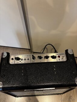 Elektrický kytarový lampový zesilovač BEHRINGER - 6