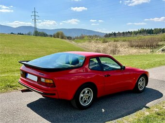 Porsche 944 - 6