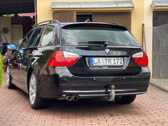 BMW E91 325D manuál pouze 2.majitelé celý život hezká výbava - 6