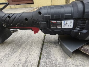 Aku úhlová bruska 230mm Parkside performance + 2 x 8ah - 6