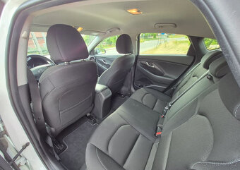 Hyundai i30 1.4 T-GDI 103kw Plus Comfort - 6