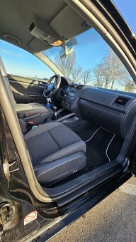 Volkswagen golf 5 1.6 mpi 75kw r.v 2004 - 6