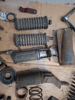 Jawa kyvacka 175, 250 - nahradni dily - 6