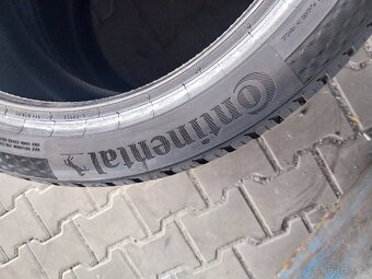 Prodám 2 x pneu Continental 235/40/18 - 6