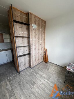 Nabízíme pronájem bytové jednotky 1+1, v ulici Š. Pěšina, Ch - 6