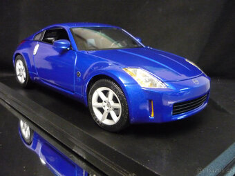 Nissan 350 Z Maisto 1/18 - 6