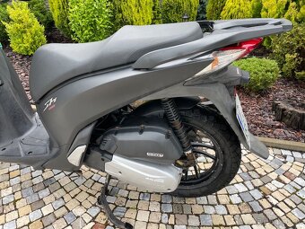 Honda SH 125 ccm ABS rok 2015 - 6