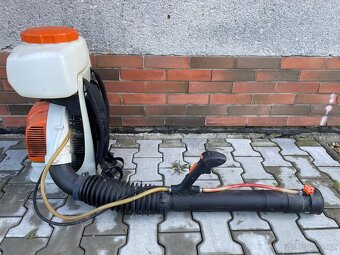 STIHL zádový benzínový rosič SR 430 - 6
