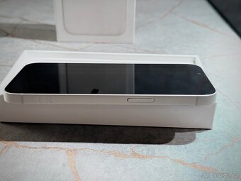 Apple iPhone 13, 128Gb, bílý - 6