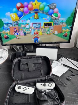Nintendo Switch OLED v záruce + hra Mario a příslušenství - 6