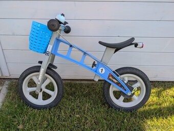 Odrážedlo First Bike + příslušenství košík, zvonek, blikačka - 6