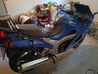 Kawasaki ZZR 1100 - 6