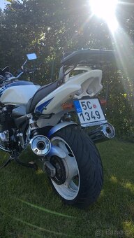 Suzuki GSX 1400 - 6