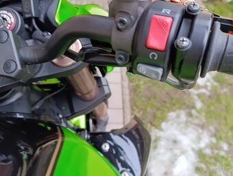 Kawasaki Z 750R - 6