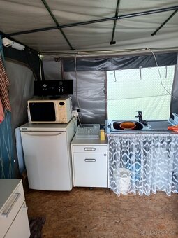 Karavan s pevným stáním - 6