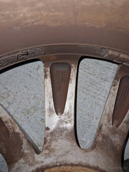 Alu kola VW Passat 225/45 R17 - 6