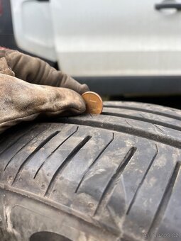 Pneu 245/45 r18 - 6