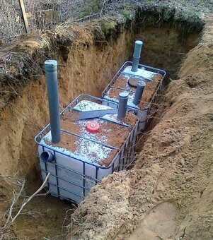 IBC nádrže na všechno černé bílé a klece - 6