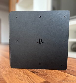 Sony Playstation 4 Slim (CUH-2216A) 500 GB černá (FW 10.01) - 6