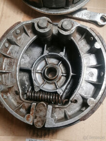 Prodám brzdové štíty na skútr ČZ 175-501,502, ..prase - 6