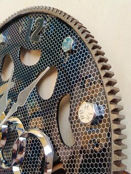 AUDI hodiny ze setrvačníku - Autonábytek Kovář - 6