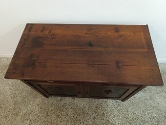 Starožitná komoda, nábytek z masívu, Nábytek s příběhem - 6